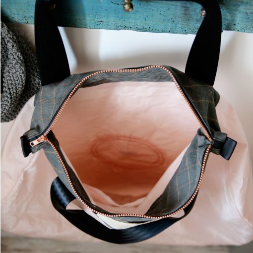 Ms. Extravagant bigsize rose, green-goldline, butter color handbag