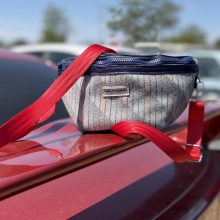 GloveBox szürke piros kék csíkos övtáska, crossbody táska