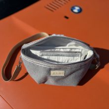 GloveBox szürke csíkos övtáska, keresztpántos táska