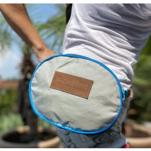 Ms. Glam ezüst-kék övtáska